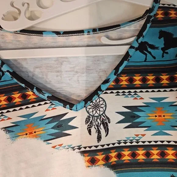 Western native Aztec Print Women Fashion V Neck Ethnic T-Shirt - Picture 2 of 6